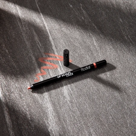 Lip Sculpt Liner ružová ceruzka na pery s gélovou textúrou