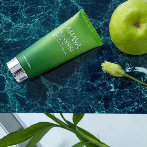 4139-6_ahava-mineral-radiance-cleansing-gel-07