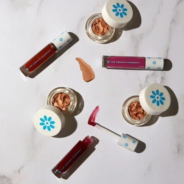 1010-4_the-organic-pharmacy-volumising-balm-gloss-sparkle-5060373520586-aurio-2--4
