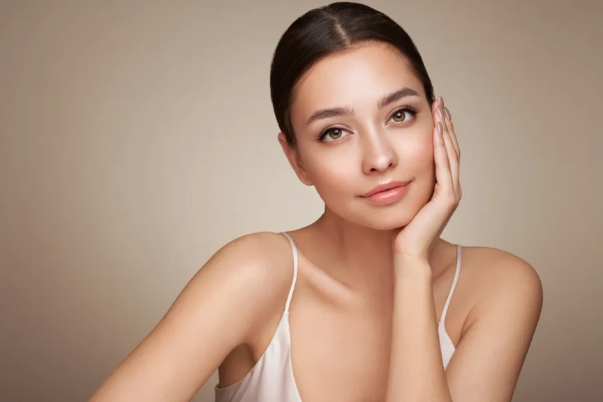 Bronzová, bronzová, baby! 6 krokov, ako si vyčarovať moderný vzhľad bez make-upu