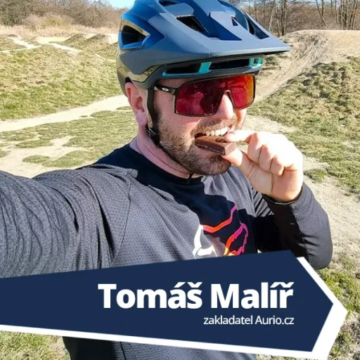 Tom, máte niečo iné ako kozmetiku?