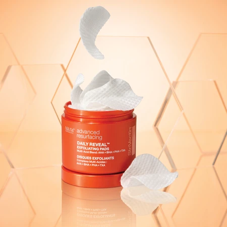 Denné exfoliačné vankúšiky Reveal