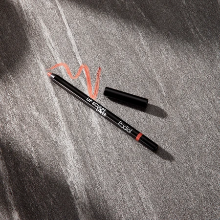 Hnedá ceruzka na pery Lip Sculpt Liner s gélovou textúrou