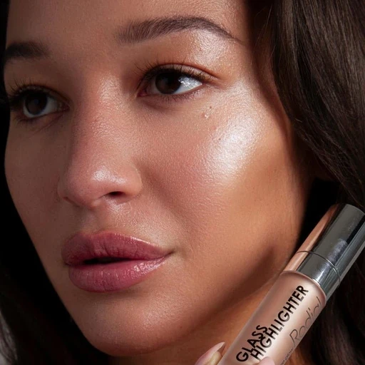 4797-1-rodial-glass-tekuty-rozjasnovac-1e1ea117-512x512-1