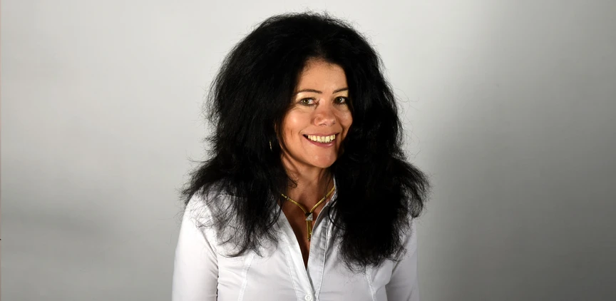 MUDr. Jurková radí: Ako účinne zastaviť padanie vlasov?