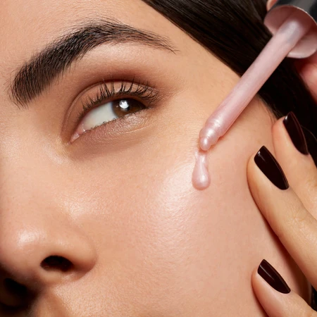 Rozjasňujúce sérum Soft Focus Glow Drops Mini